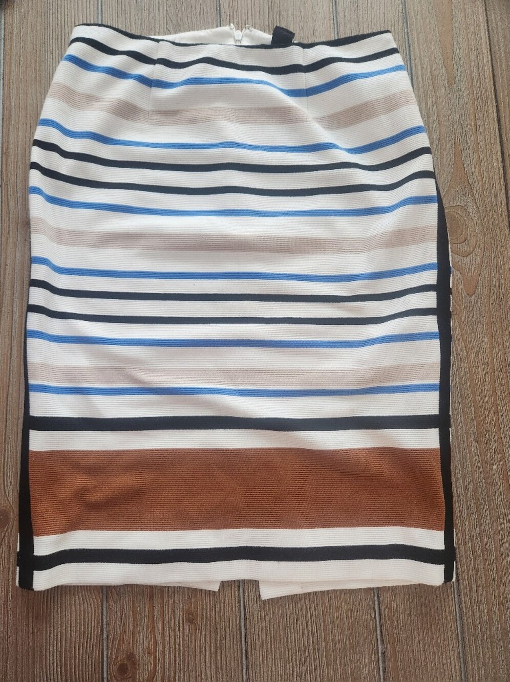 White House Black Market Striped Pencil Skirt in White, Blue, Black & Brown - Picture 2 of 4